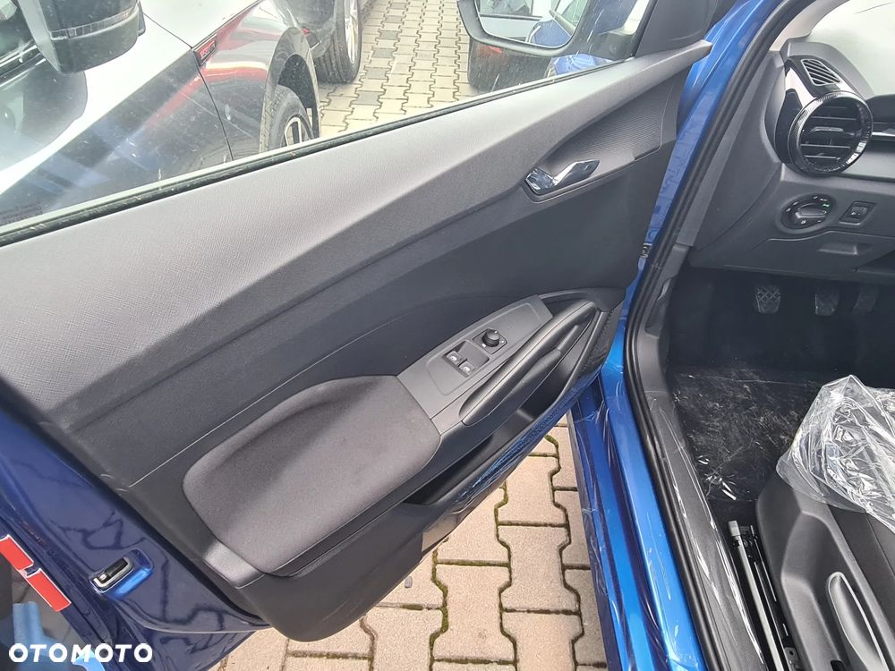 Skoda Fabia 1.0 Essence - 7