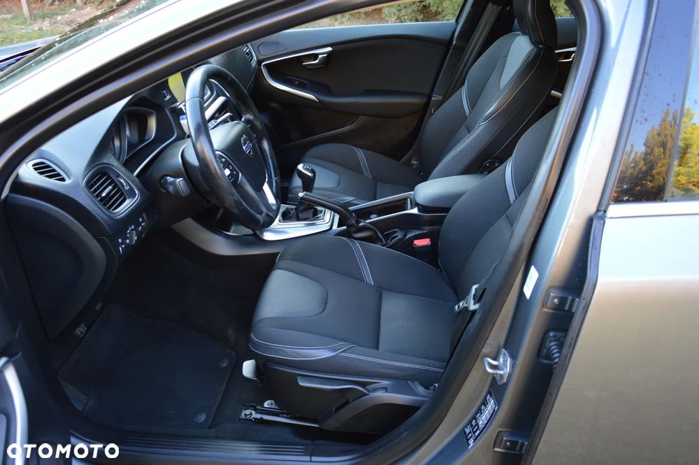 Volvo V40 - 14