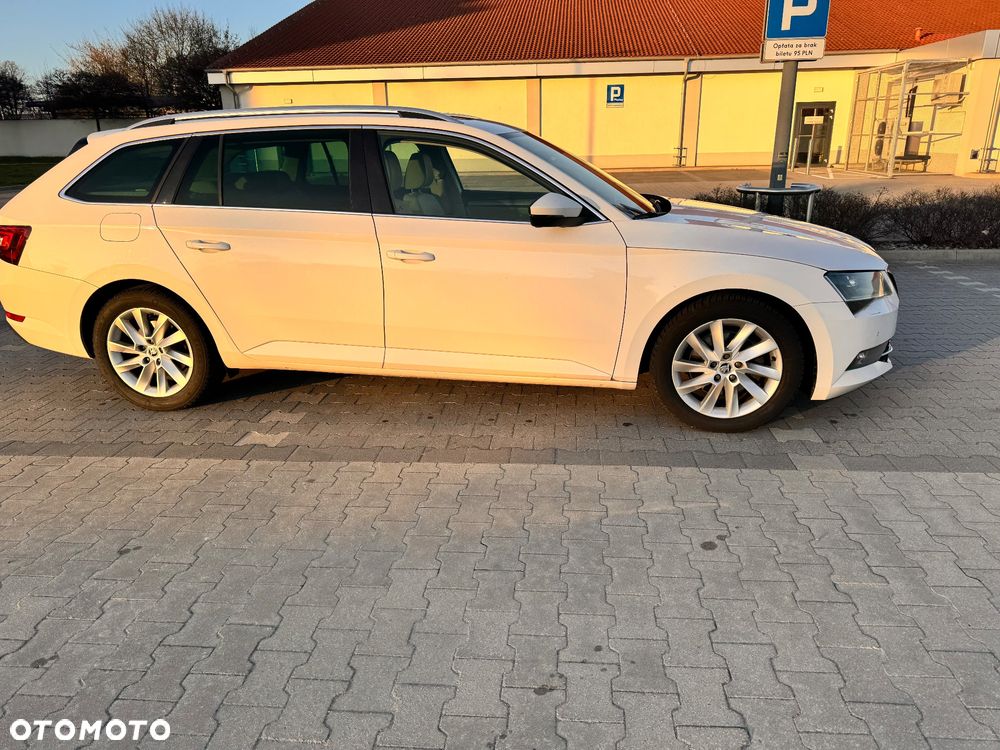 Skoda Superb 2.0 TDI Style DSG7 - 11