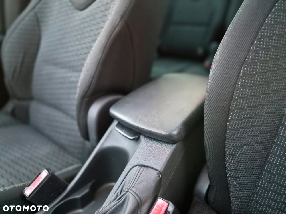Peugeot 308 - 25