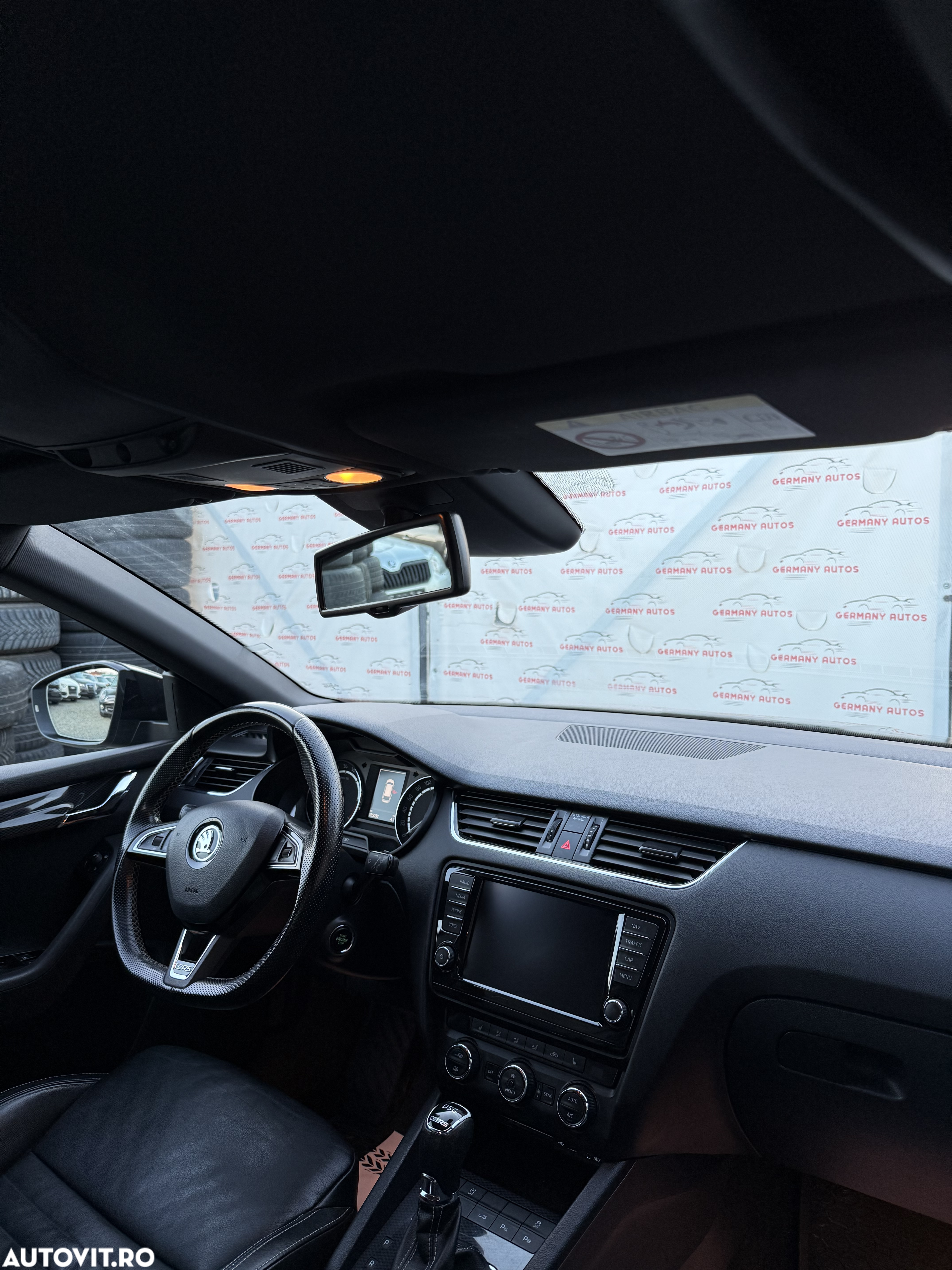 Skoda Octavia 2.0 TDI DSG RS - 22