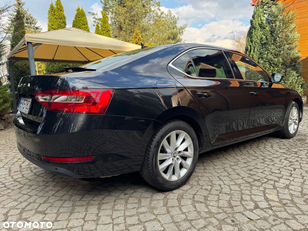Skoda Superb 2.0 TSI Ambition DSG - 7