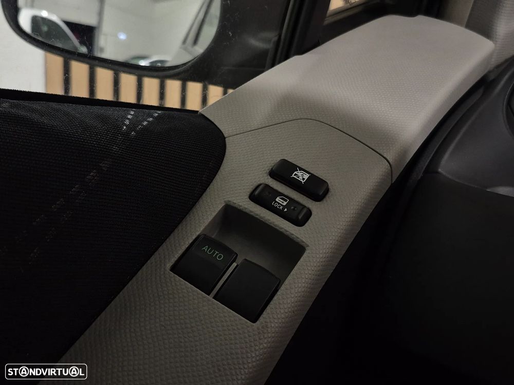 Toyota Yaris 1.3 VVT-i Sol AC+VSC - 16