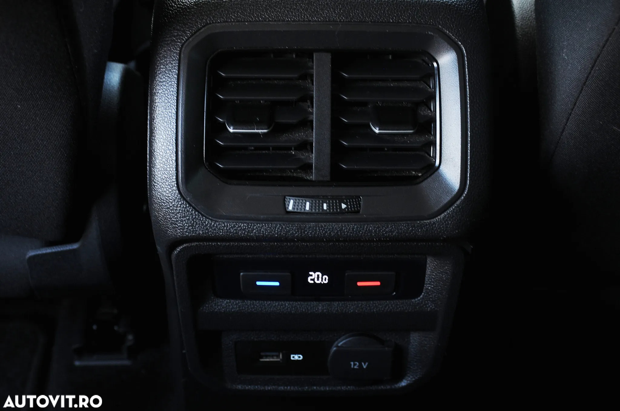 Volkswagen Tiguan 1.5 TSI ACT Comfortline - 18