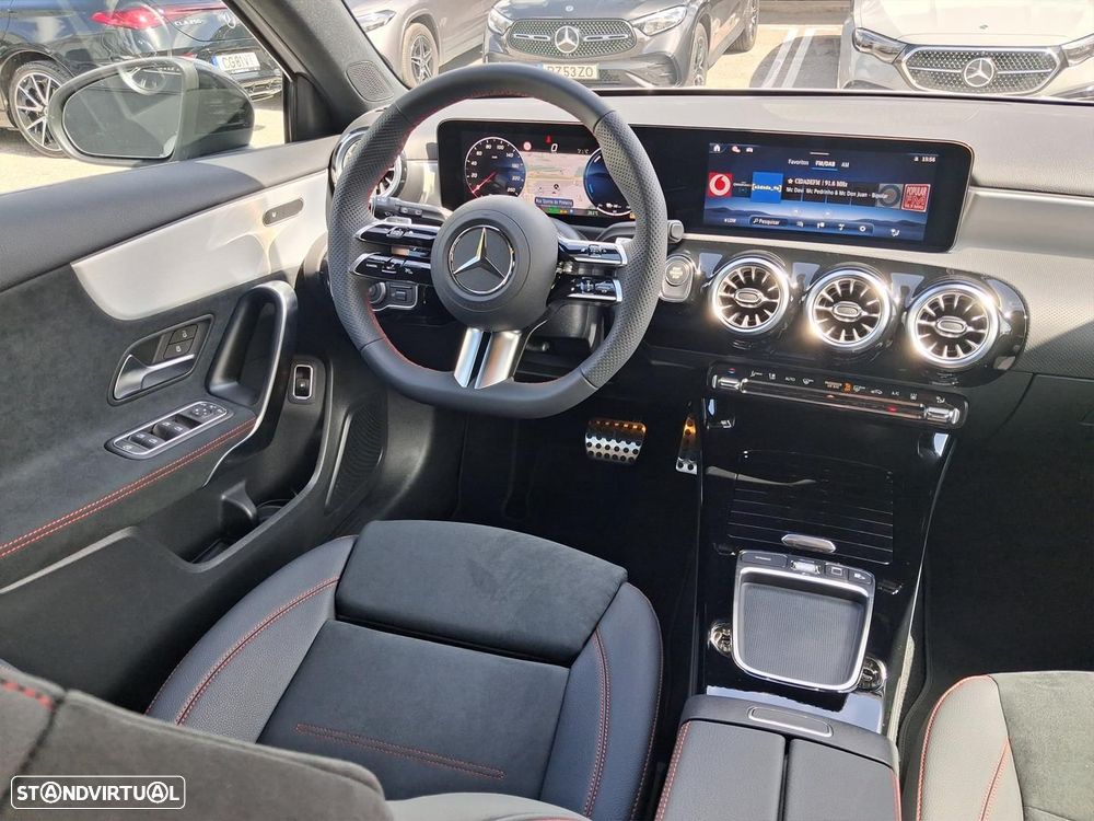 Mercedes-Benz A 250 - 18