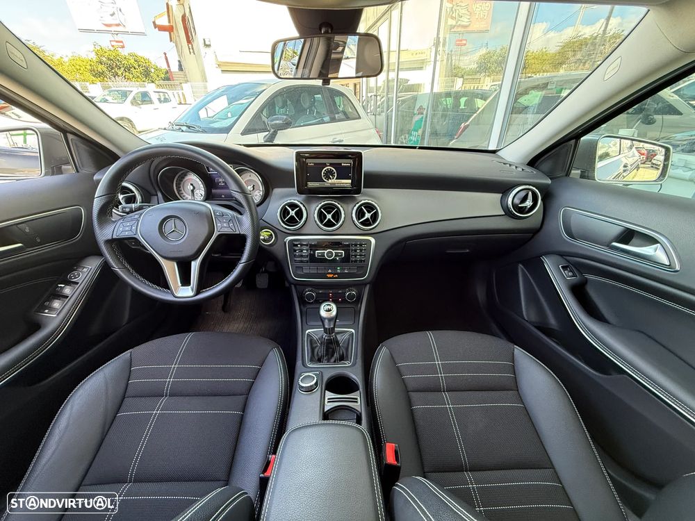Mercedes-Benz GLA 180 CDI Urban - 21