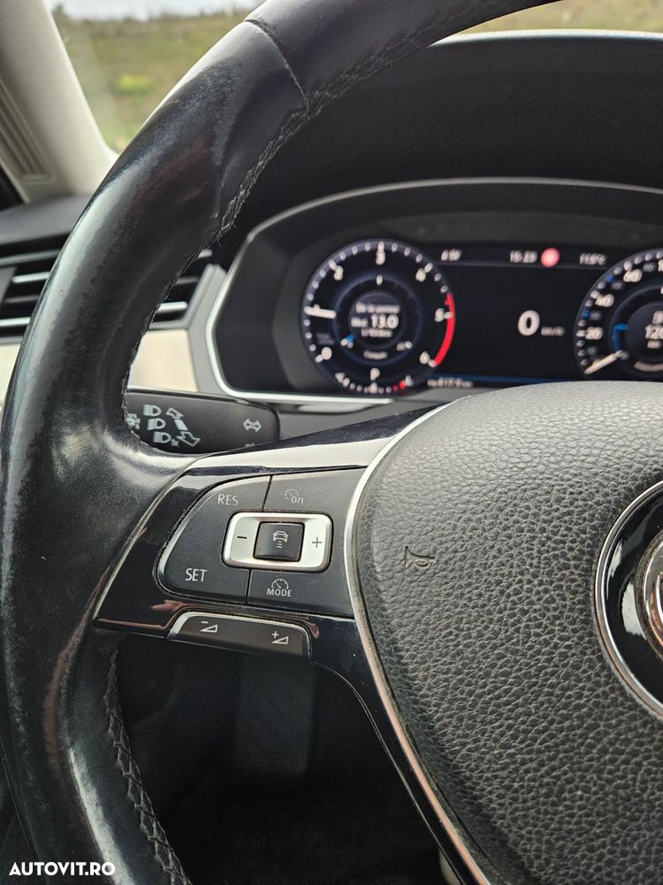 Volkswagen Passat Variant 2.0 TDI DSG R Executive - 6