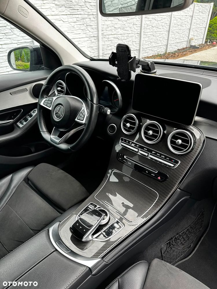Mercedes-Benz GLC 250 4Matic 9G-TRONIC AMG Line - 7