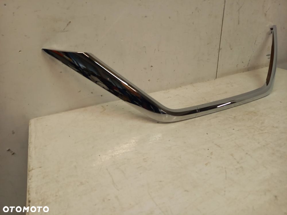 Nissan Leaf II 2 grill atrapa chrom listwa chromowa w atrape - 4
