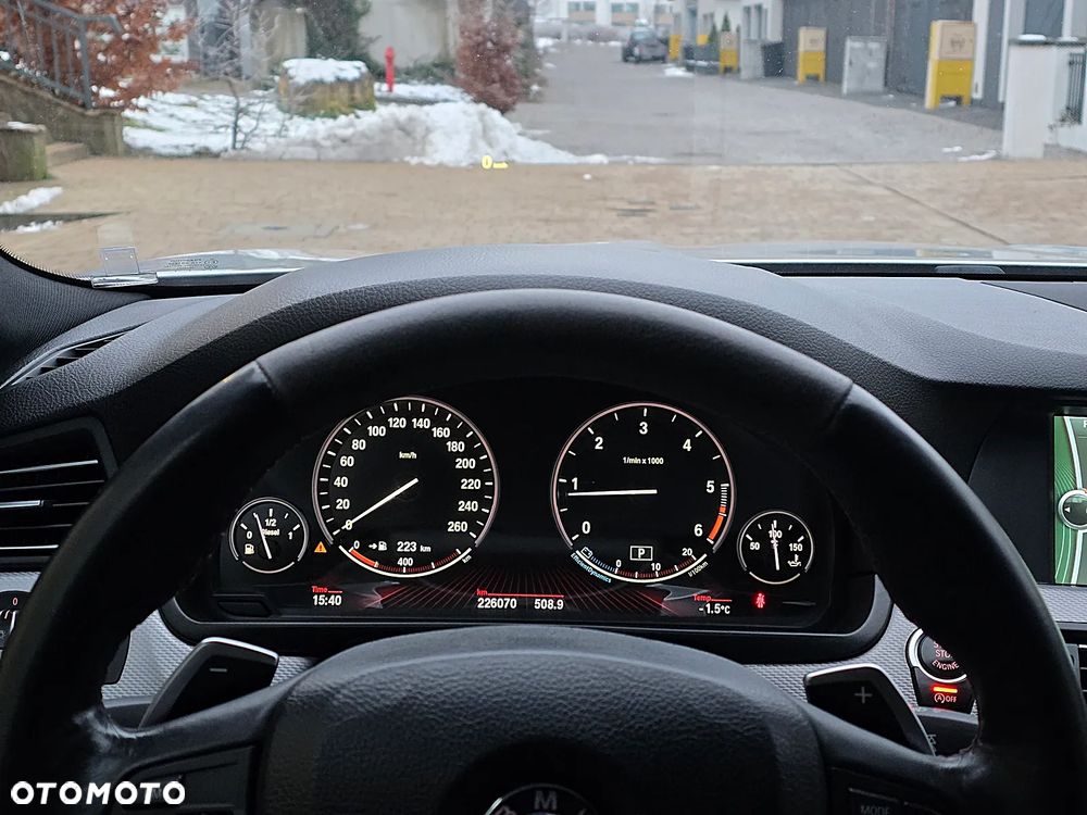 BMW Seria 5 525d xDrive - 8