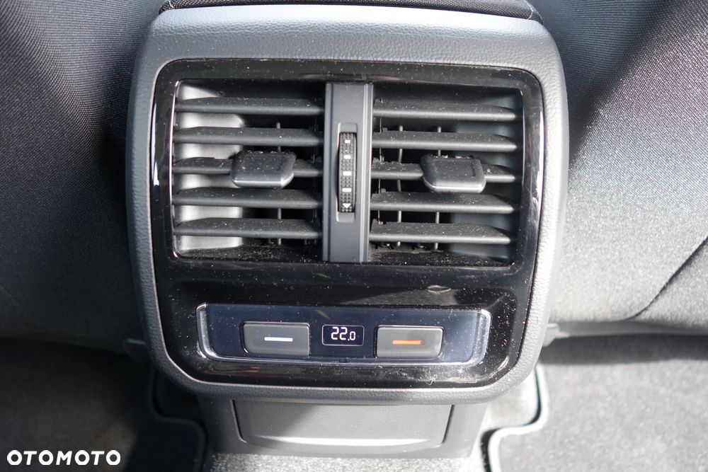 Volkswagen Passat 2.0 TDI EVO Business DSG - 12