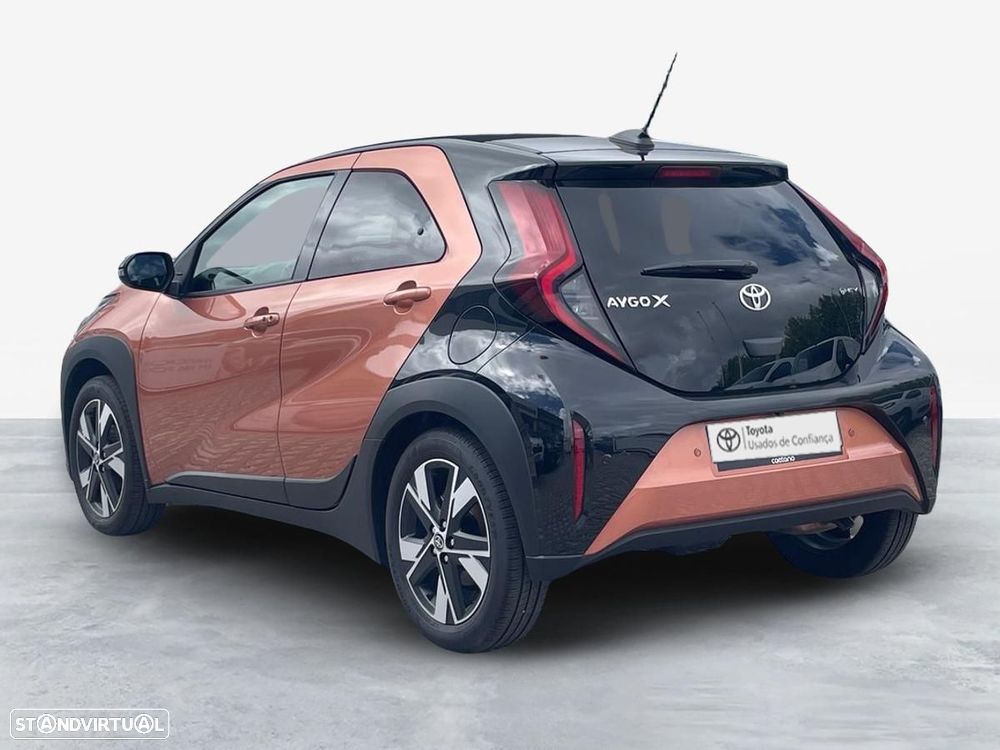 Toyota Aygo X 1.5 Hybrid Envy - 3