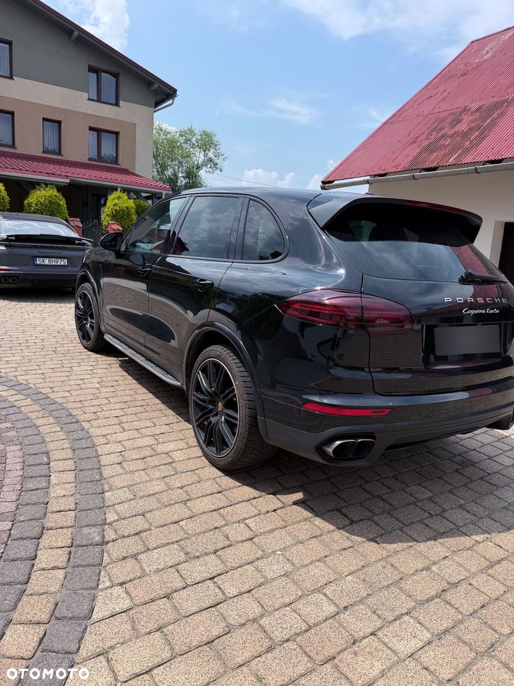 Porsche Cayenne - 2