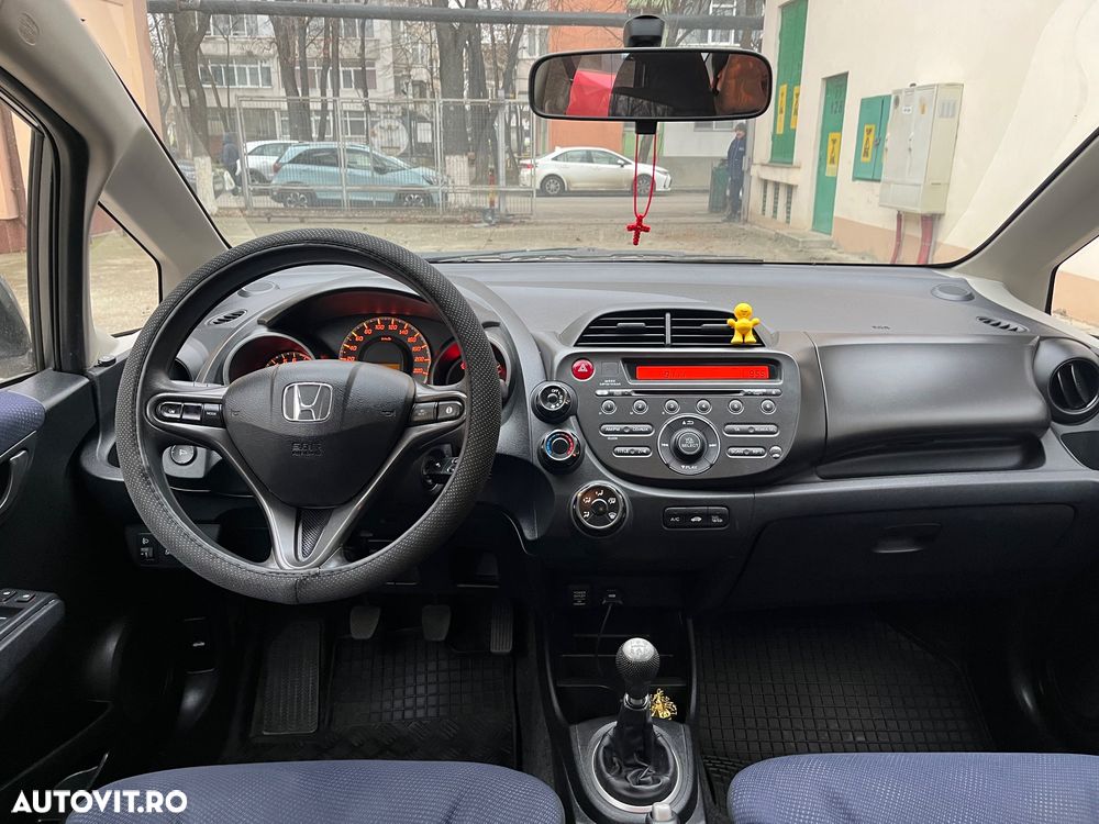 Honda Jazz 1.4 SOHC i-VTEC MT Trend - 9