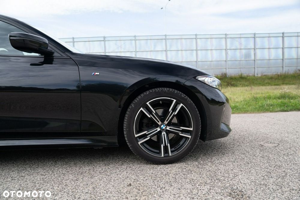 BMW Seria 3 318i M Sport - 9