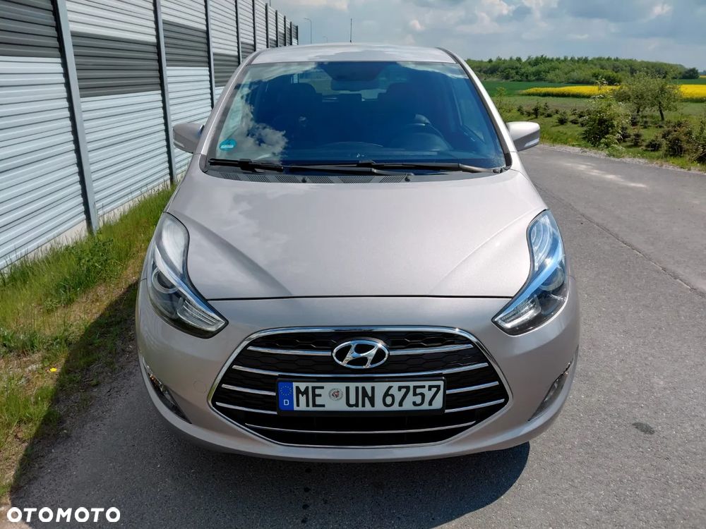 Hyundai ix20 1.4 Premium blue - 8