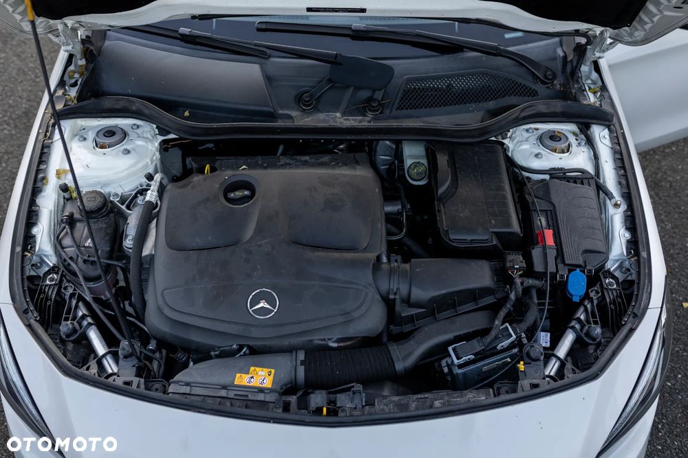 Mercedes-Benz CLA 250 7G-DCT - 13