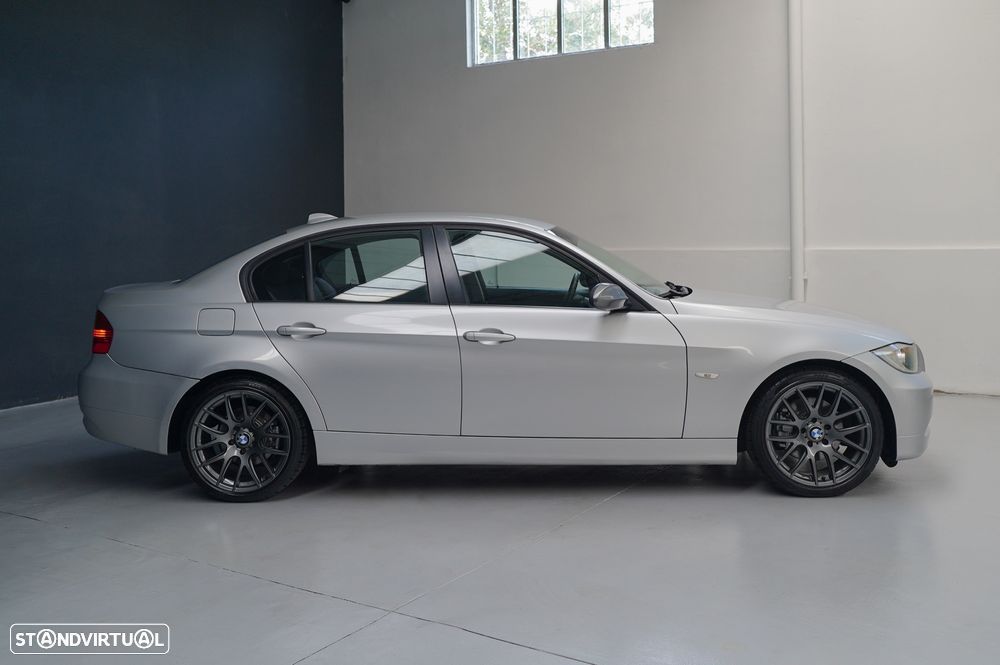 BMW 320 d Navigation Sport - 10