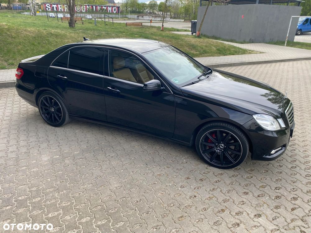 Mercedes-Benz Klasa E 350 CGI BlueEff Avantgarde - 3