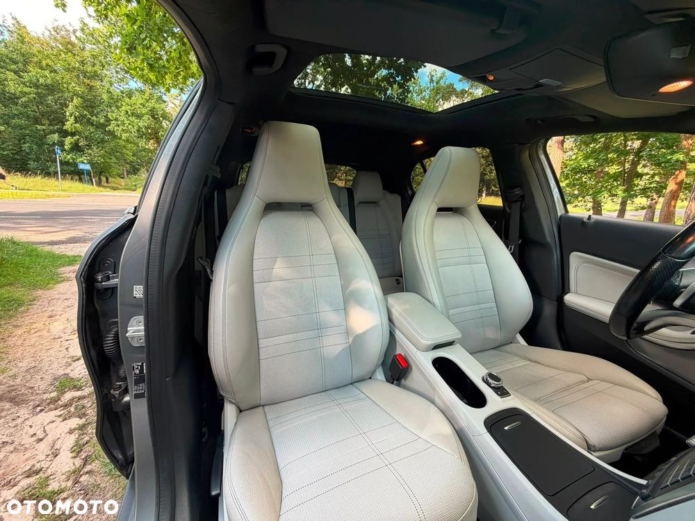 Mercedes-Benz GLA 220 d 4-Matic AMG Line - 15