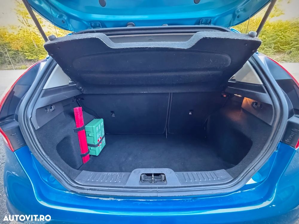 Ford Fiesta 1.6 TDCI SYNC Edition - 13