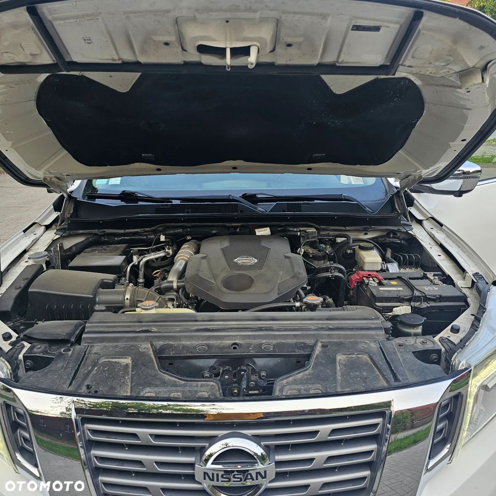 Nissan Navara 2.5 D LE Long EU5 - 12