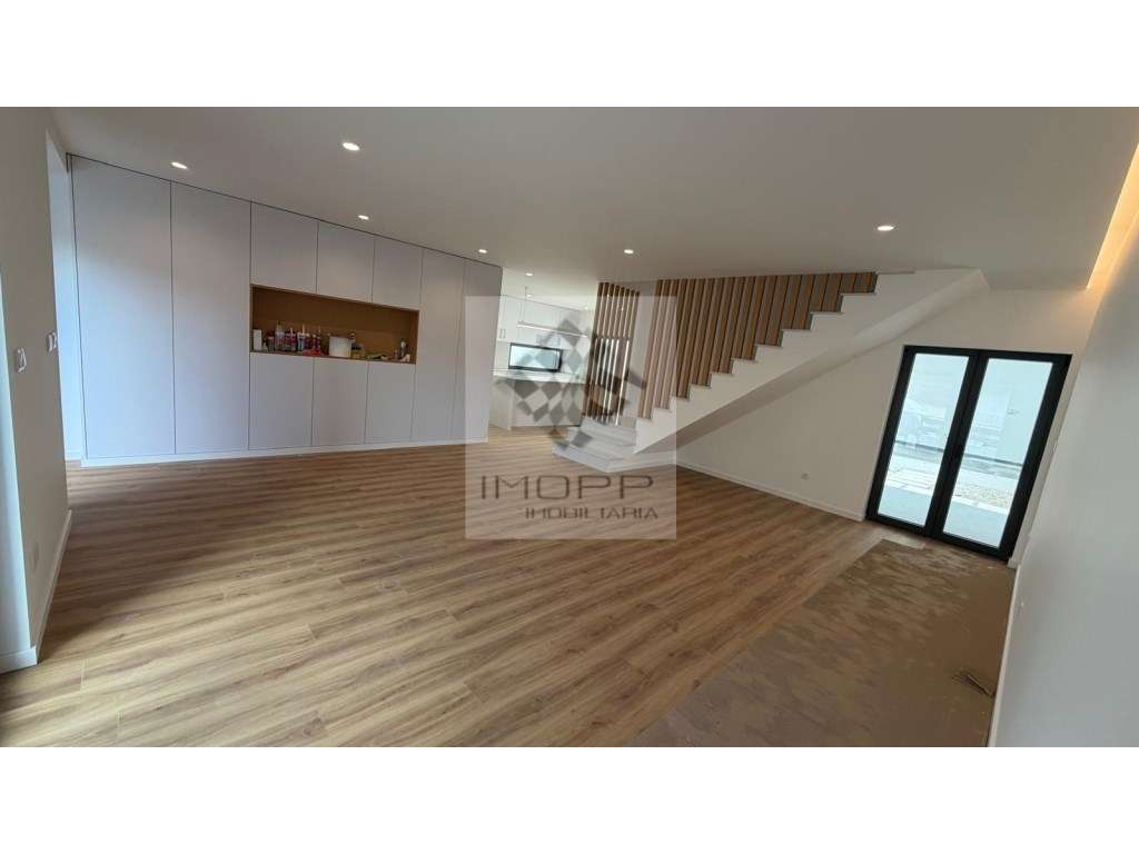 Espetacular moradia T3 de sonho, em Caneças - Grande imagem: 4/60