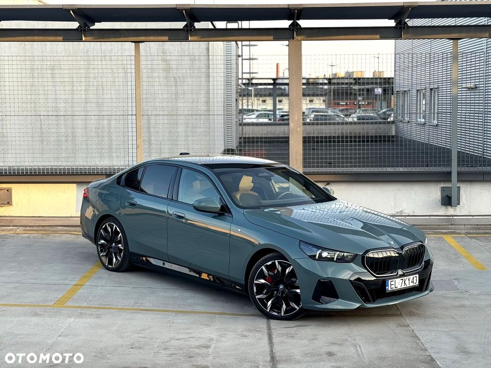 BMW Seria 5 550e xDrive PHEV M Sport - 4