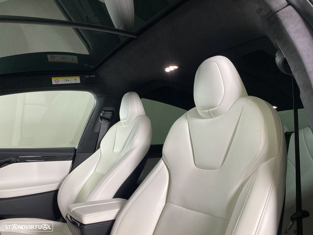 Tesla Model X 100D - 27