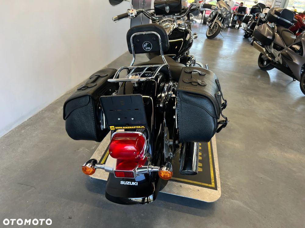 Suzuki Intruder - 25