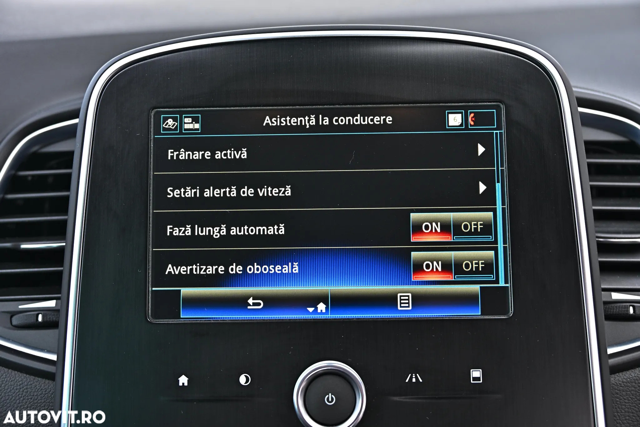 Renault Scenic BLUE dCi 120 BUSINESS EDITION - 26