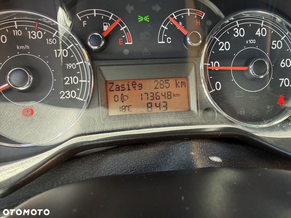 Fiat Grande Punto - 8