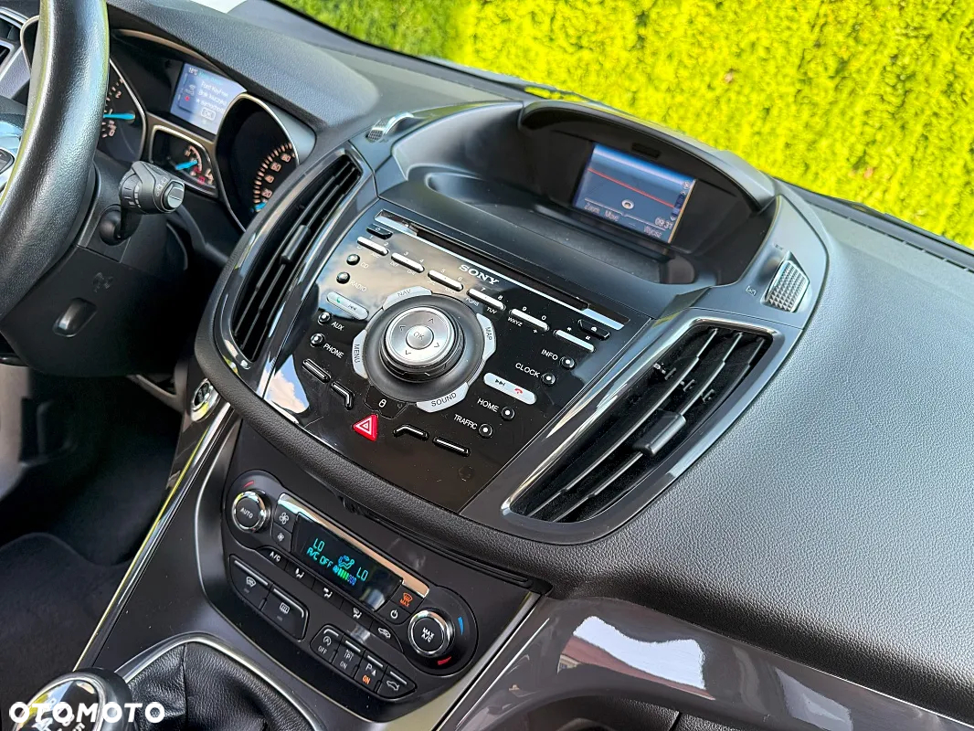 Ford Kuga 1.6 EcoBoost 2x4 Titanium - 21