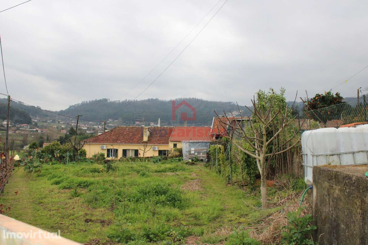 Terreno para construção com 650m² em São Martinho do Campo, Santo Tirs - Grande imagem: 2/8