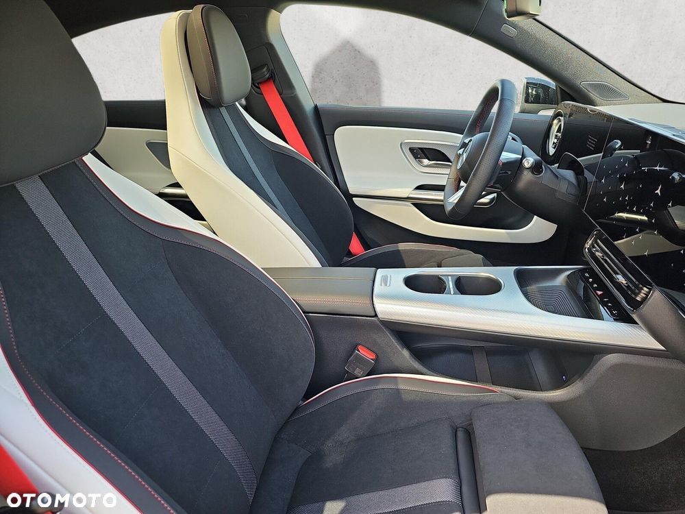 Mercedes-Benz CLA - 16