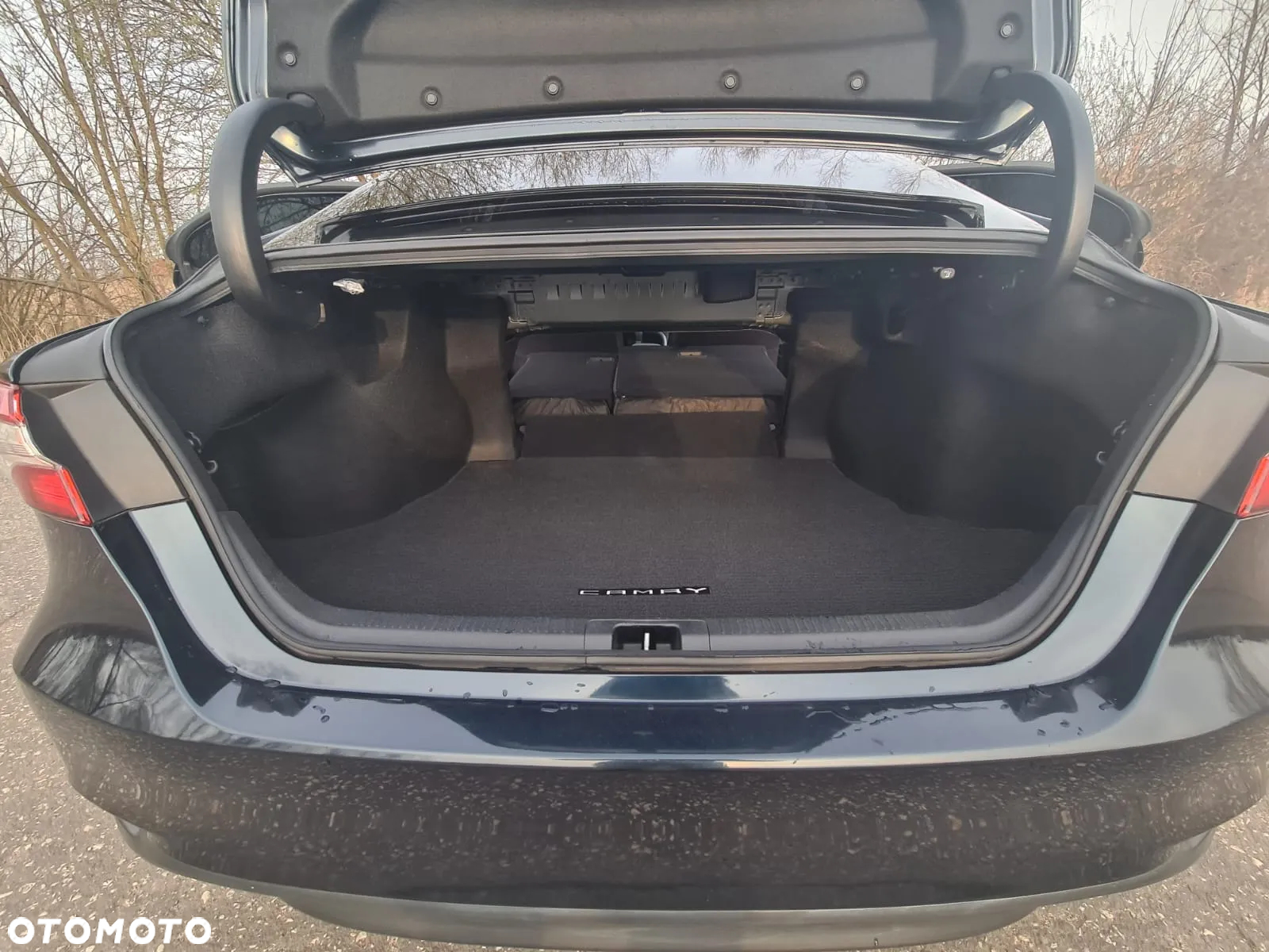 Toyota Camry - 7