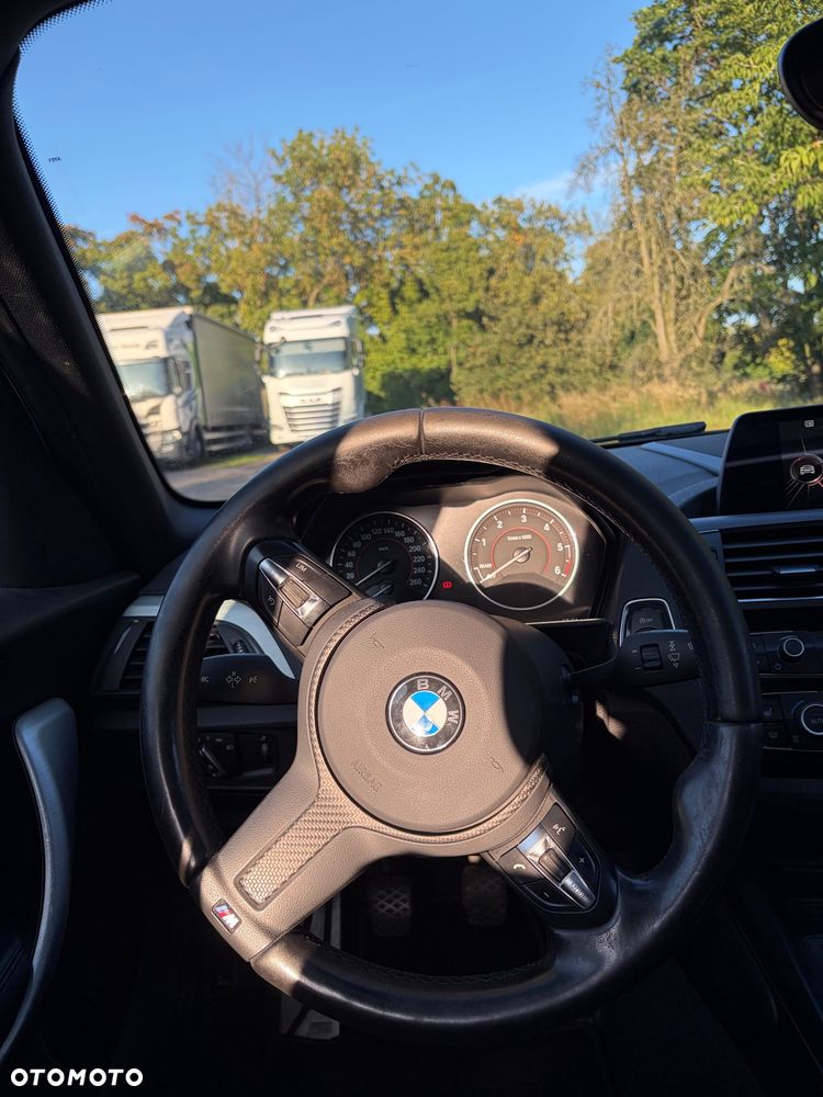 BMW Seria 1 120d M Sport - 9