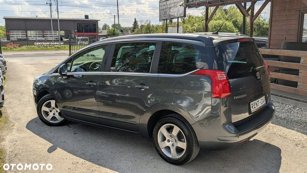 Peugeot 5008 - 8