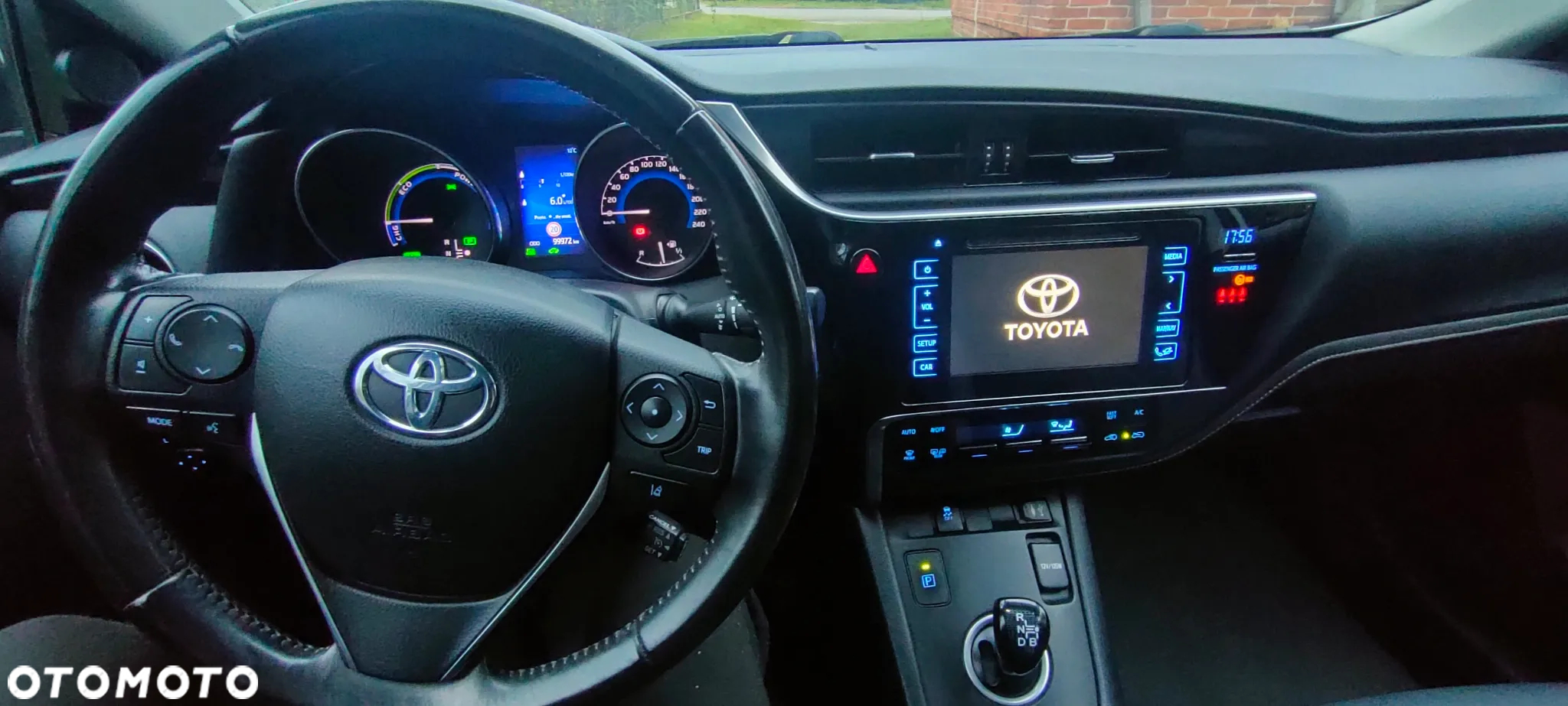 Toyota Auris Hybrid 135 Selection - 9