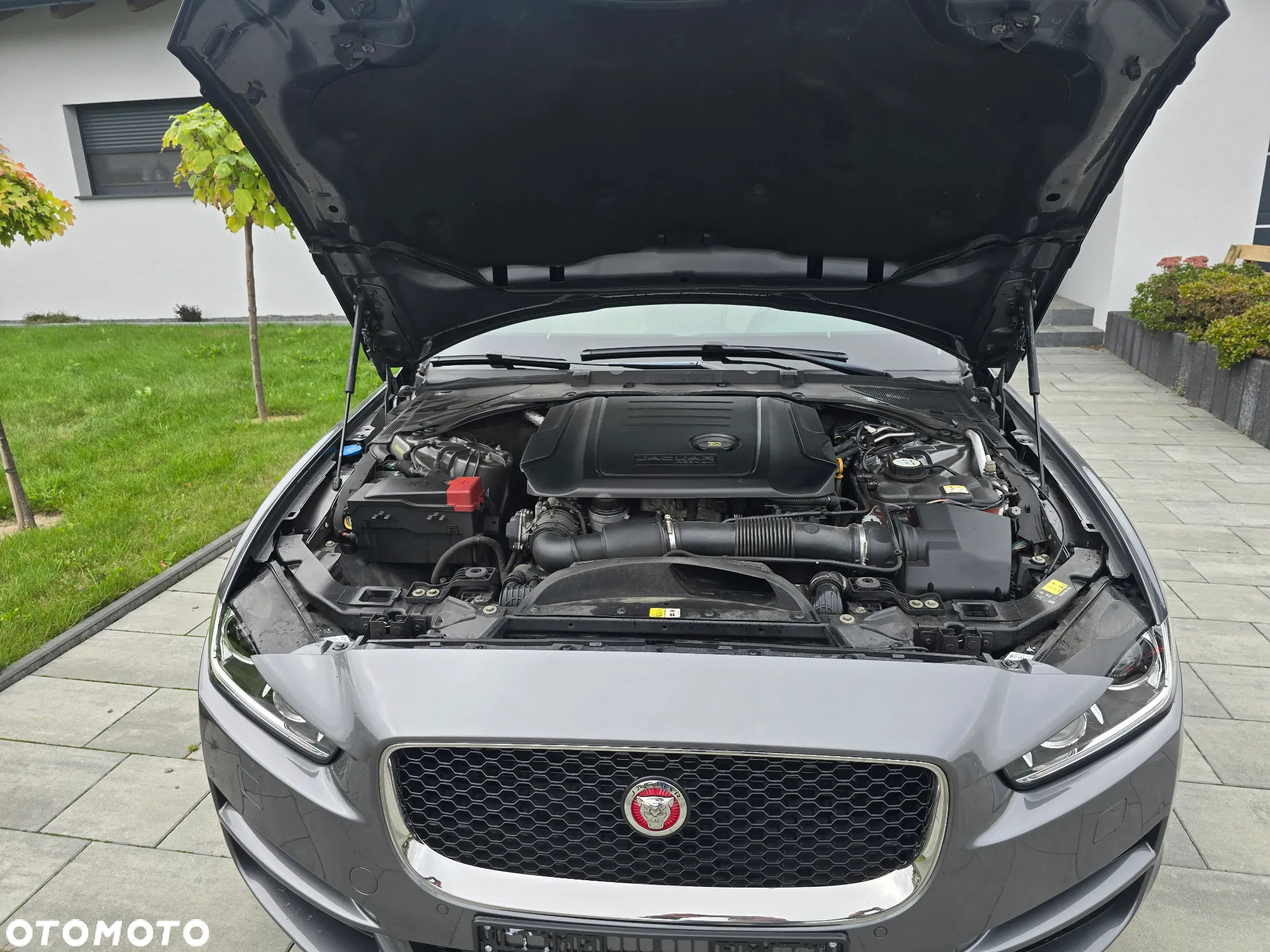 Jaguar XE 20d Prestige - 18