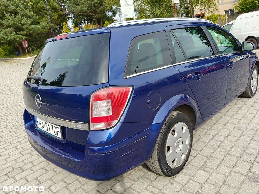 Opel Astra 1.7 CDTI DPF - 28