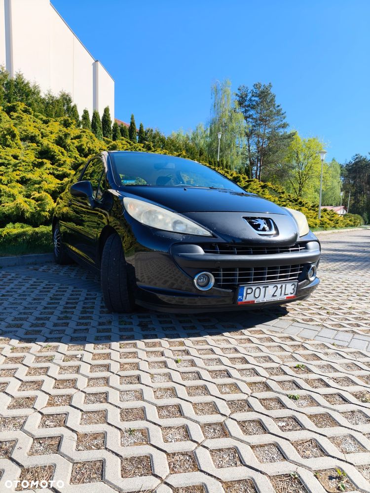 Peugeot 207 - 1