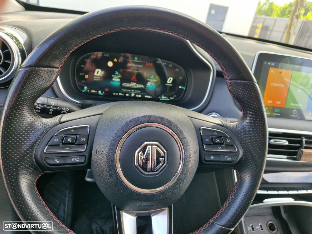 MG EHS Luxury - 14