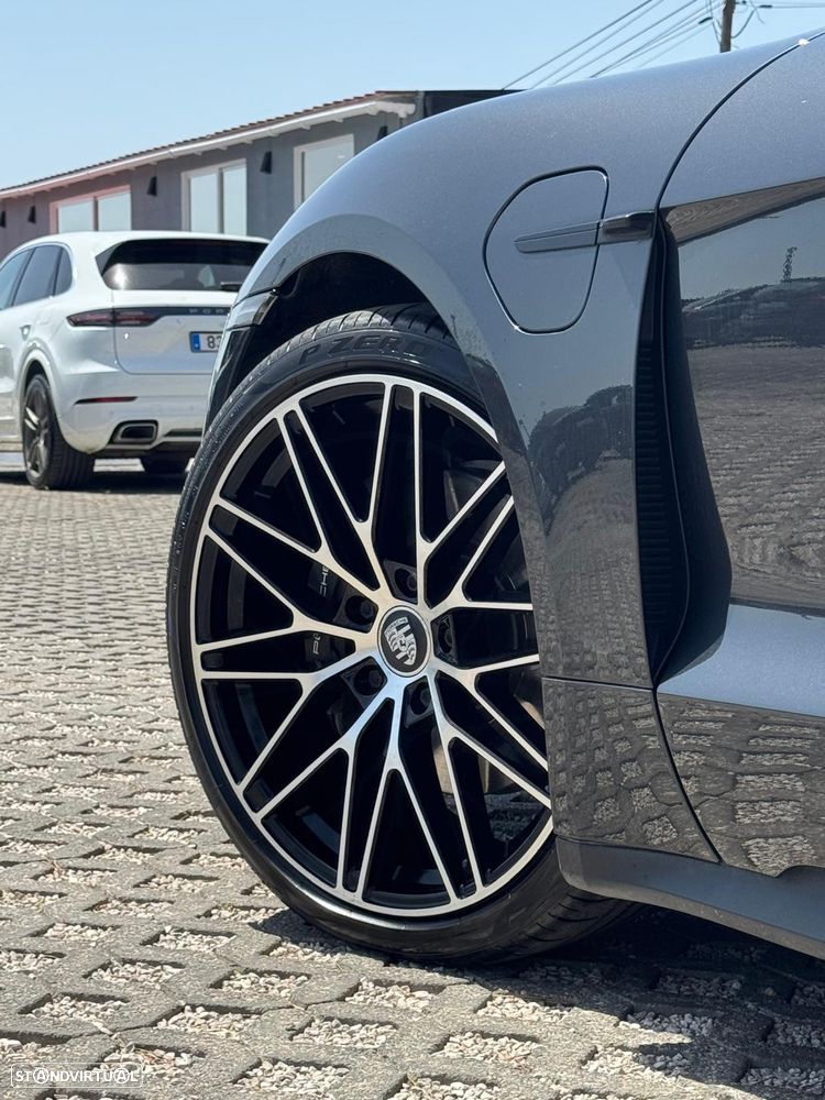 Porsche Taycan Bateria Performance Plus - 31