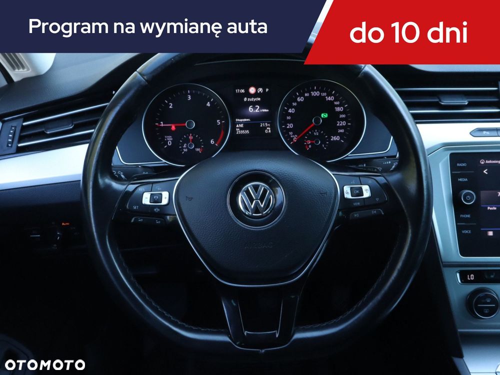 Volkswagen Passat Variant - 23
