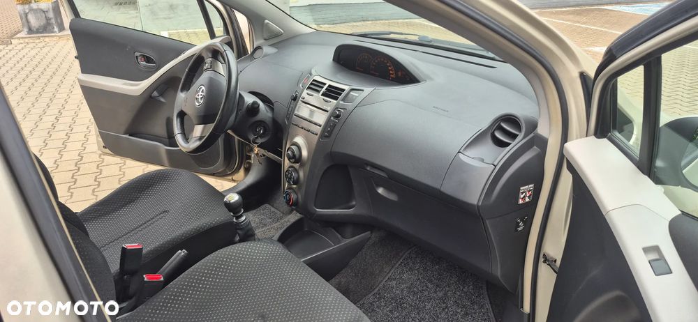 Toyota Yaris 1.33 Sol - 21