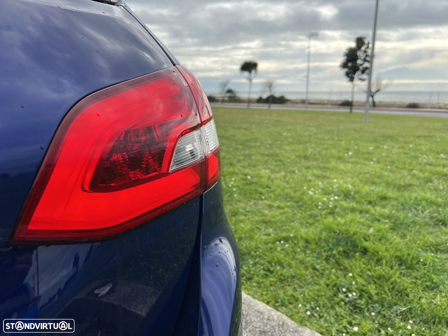 Peugeot 308 SW 1.5 BlueHDi Allure EAT8 - 11