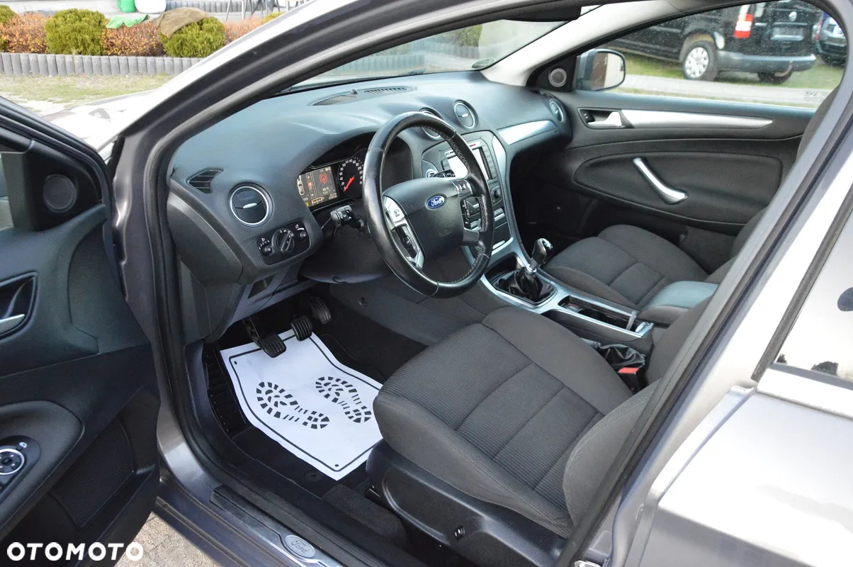 Ford Mondeo 2.0 TDCi Titanium - 23