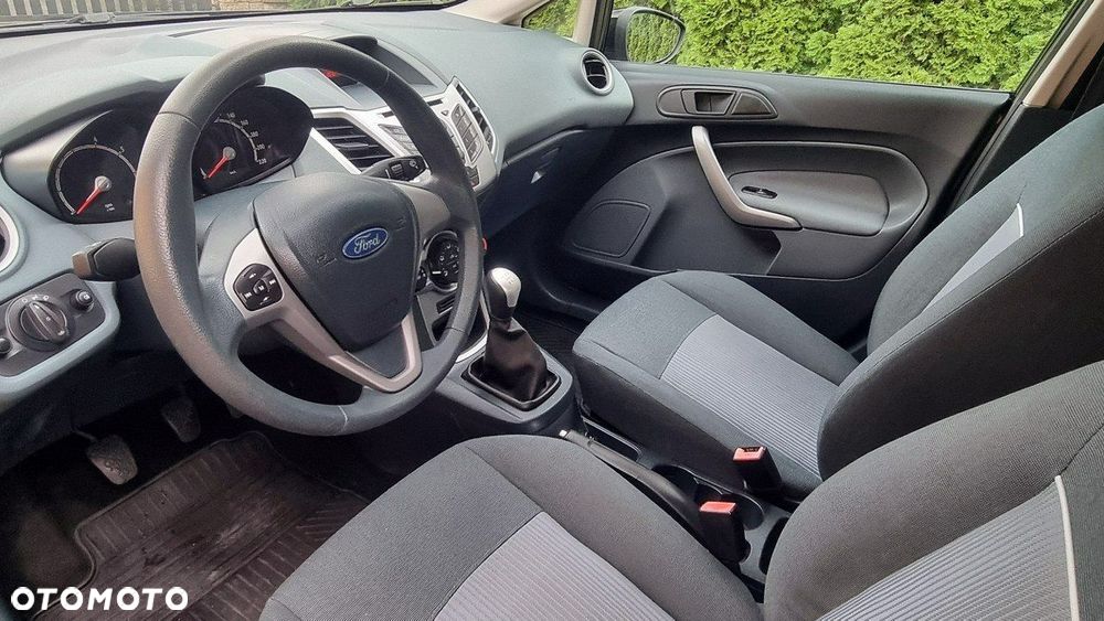 Ford Fiesta - 11