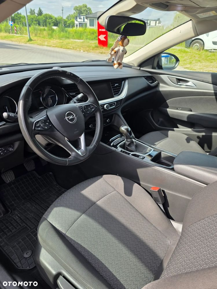 Opel Insignia - 18